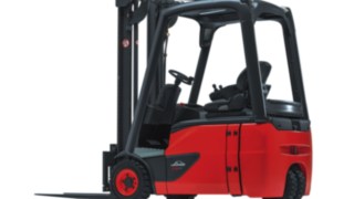 A Linde E12 – E20 EVO sorozatú elektromos háromkerekű emelővillás targoncája
