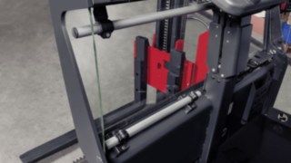 Üveg első ablak a pótemelésen a Linde MH K szűkfolyosós berendezésének vezetőfülkéjében