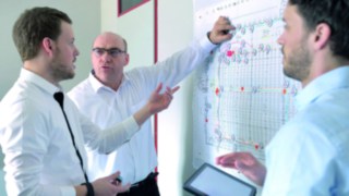 A balesetveszélyeket a Linde Safety Scan módszerrel határozzuk meg. Linde Safety Scan műhelymunka