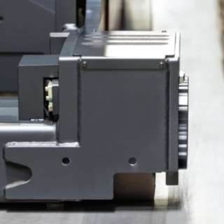 Aktív stabilitásvezérlésű K típusú targonca a raktárban K típusú targonca aktív stabilitásvezérléssel