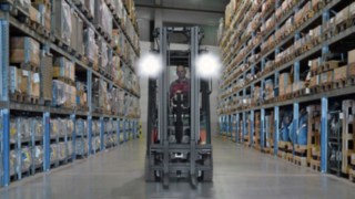 LED munkafényszórók egy Linde targoncára szerelve LED munkafényszórók egy Linde targoncára szerelve