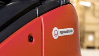 A Linde Approved Truck programjával ügyfeleink a használt targoncát egyedileg hozzáigazíthatják az összes anyagmozgatási követelményhez. A Linde Anyagmozgatás legmagasabb minőségi szabványoknak megfelelően felkészített használt targoncái