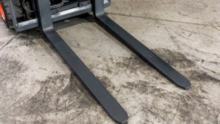 Hosszabbítsa meg használt targoncái élettartamát új alkatrészekkel. Linde Approved Truck új emelővillákkal