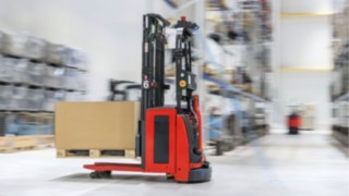 Vezető nélküli járművek a Linde Anyagmozgatástól Vezető nélküli járművek a Linde Anyagmozgatástól
