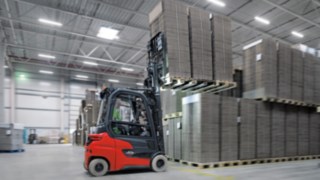 A Linde Xi20 P minden tekintetben megfelel a Klingele követelményeinek. Videó a Linde Xi20 P Klingele Paper & Packaging általi alkalmazásáról