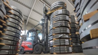 A Linde X50 kiválóan teljesíti feladatait a Layher vállalatnál. A Linde X50 kiválóan teljesíti feladatait a Layher vállalatnál.