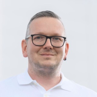 Volker Ranklt, a LINHARDT vállalat logisztikai vezetője lelkesen beszélt az új megoldásról. Volker Rankl, a LINHARDT vállalat logisztikai vezetője