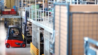 A Linde elektromos targoncája A Linde elektromos targoncája