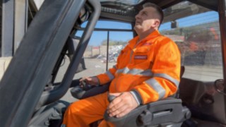 Teljes kontroll a Linde Steer Controllal a Remondis vállalatnál. Teljes kontroll a Linde Steer Control irányítással a Linde Anyagmozgatástól