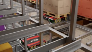 A QR-kódok a polcok oldalán vannak feltüntetve.