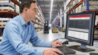 A Linde connect flottakezelési rendszere hálózatba köti és kezeli a targoncákat. A Linde connect flottakezelési rendszere